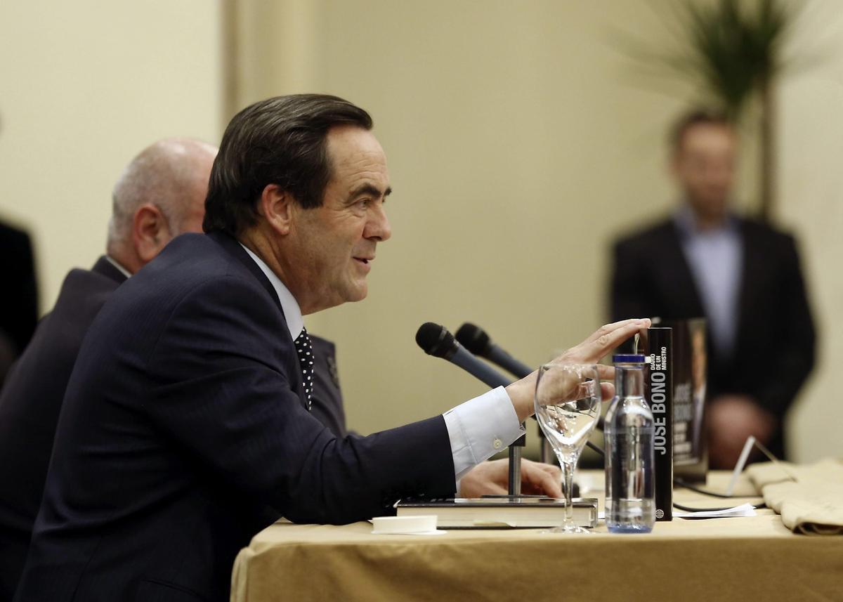 José Bono lors de la présentation de son livre «Journal d'un ministre»