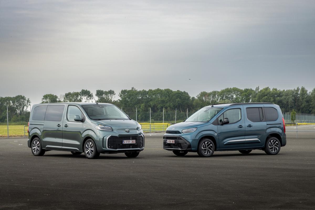 La Toyota Proace City verso, dans ses deux corps.