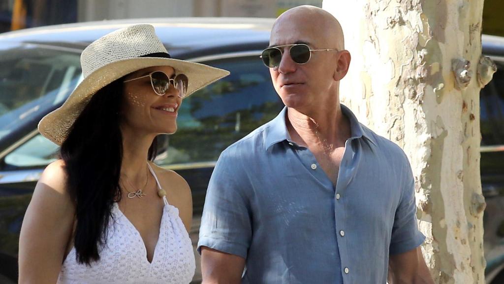 Lauren Sánchez et Jeff Bezos à St. Tropez en août 2019.