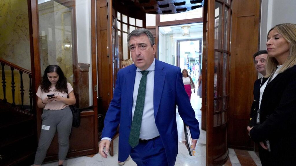 Aitor Esteban.
