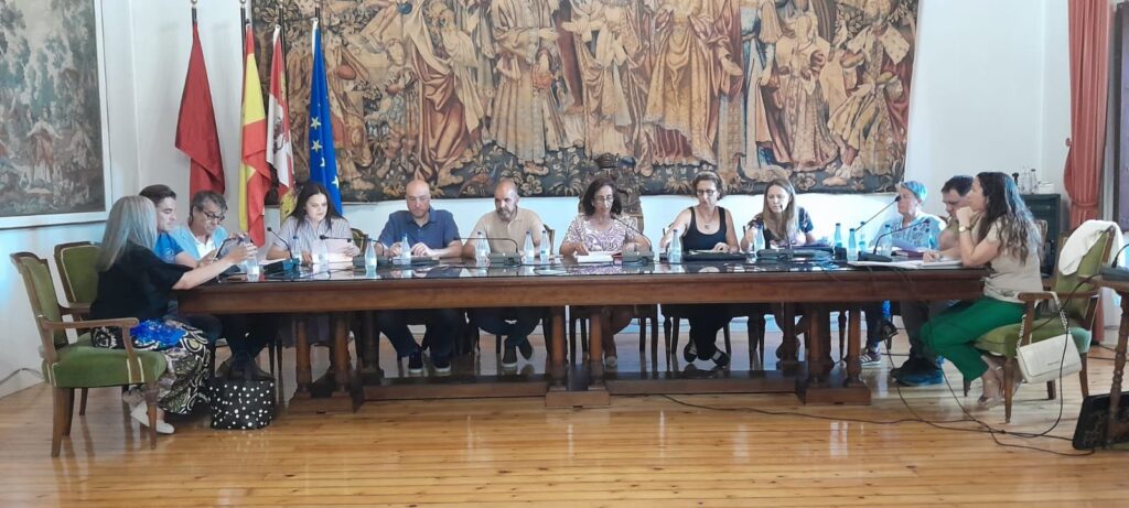 La Corporación Municipal, durante el Pleno ordinario de junio en el Ayuntamiento de Toro.