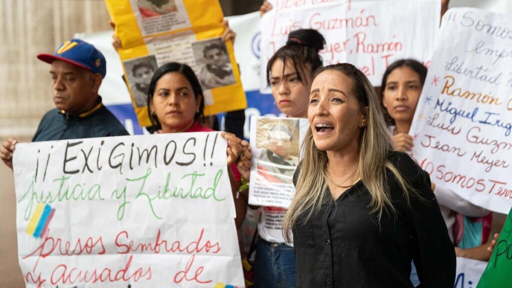 Colegio de periodistas pide liberación de activista venezolano detenido hace más de un año
