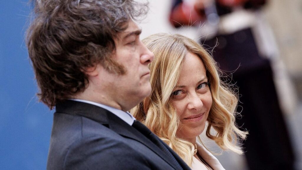 Javier Milei con Giorgia Meloni, en el palacio Chigi