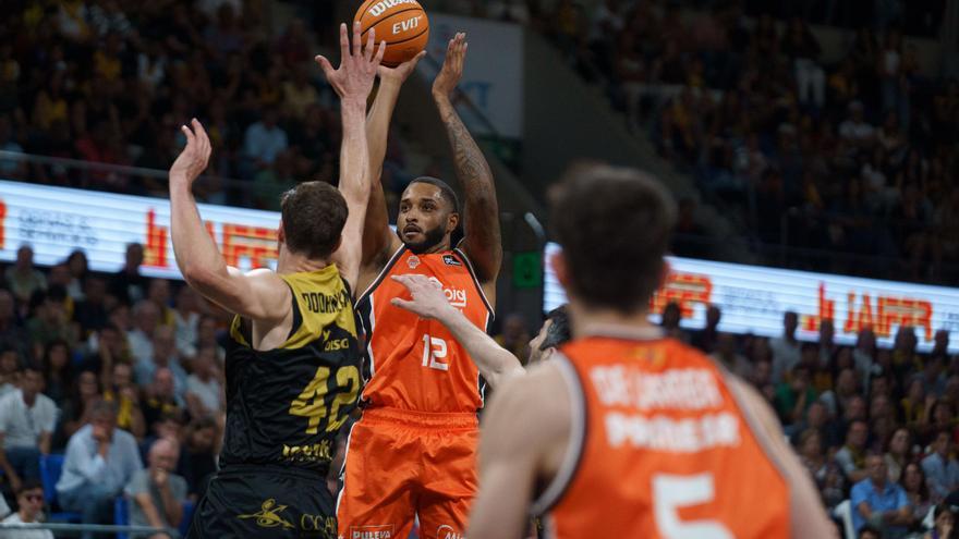 87-94. El Valencia, a la final por la vía rápida guiado por un gran Badio