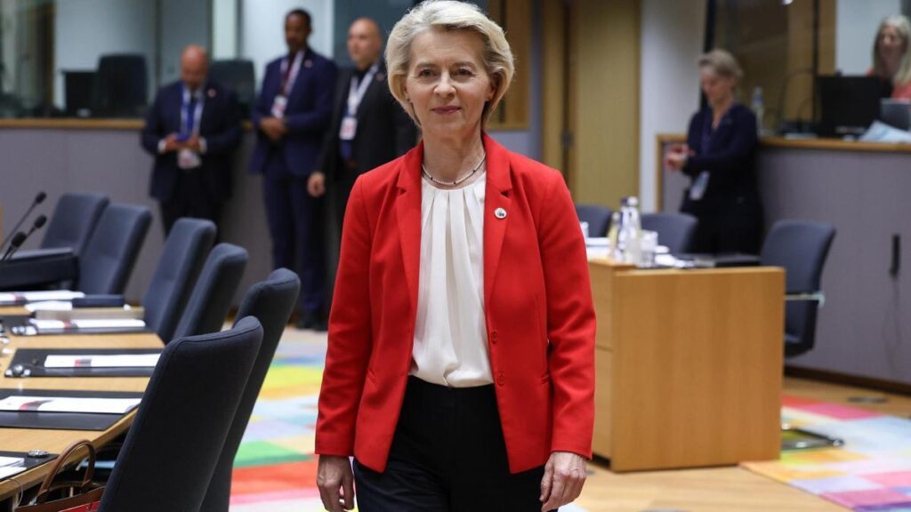La presidenta de la Comisión Europea, Ursula von der Leyen, en la cumbre de líderes de la UE celebrada este jueves en Bruselas.