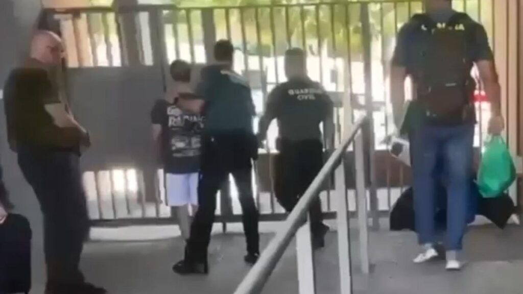 Detención por la Guardia Civil en Mataró de uno de los instigadores de los ataques a inmigrantes en Torre Pacheco