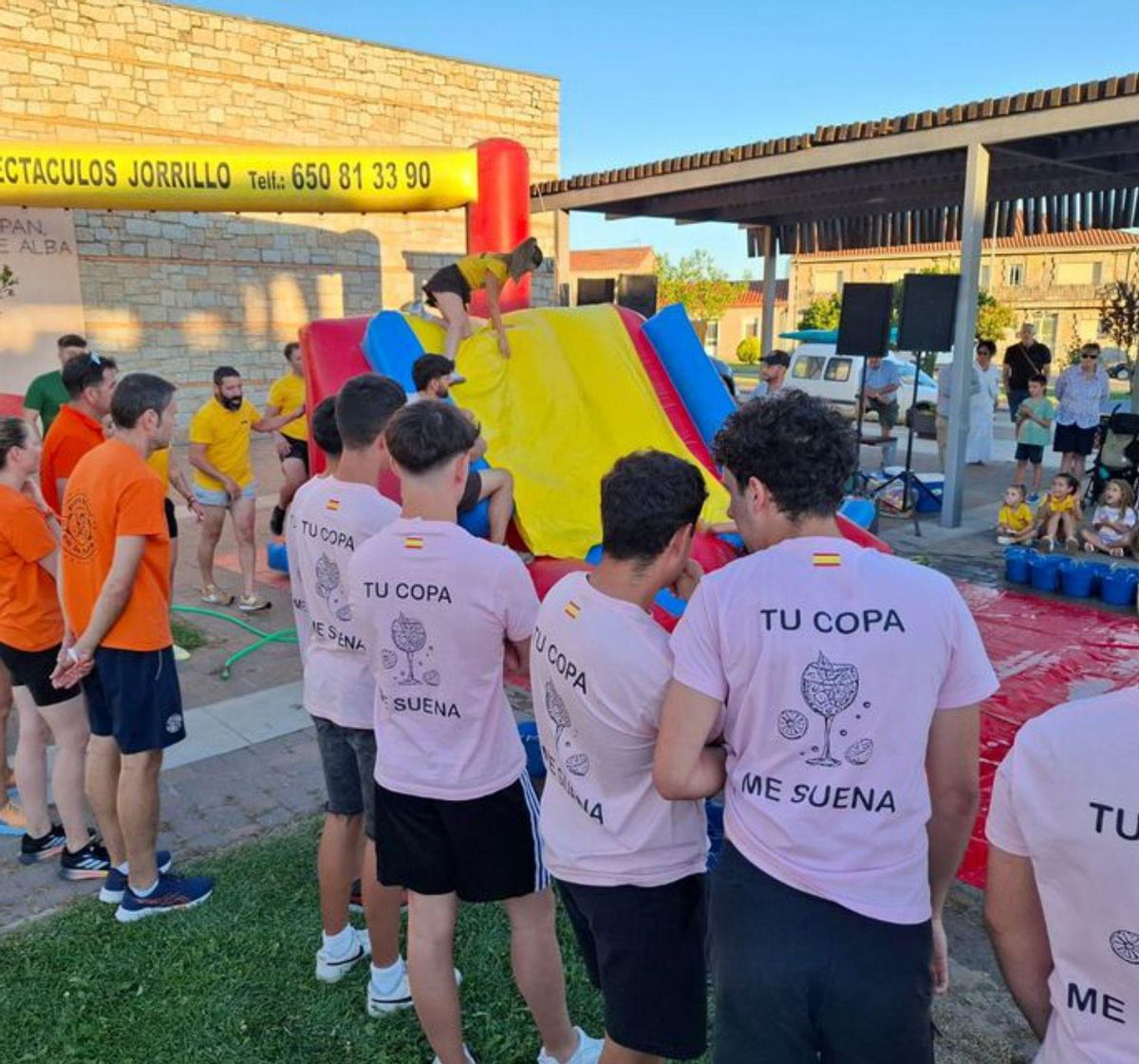 Muelas rassemble plus d'un millier de convives lors de leur dîner festif