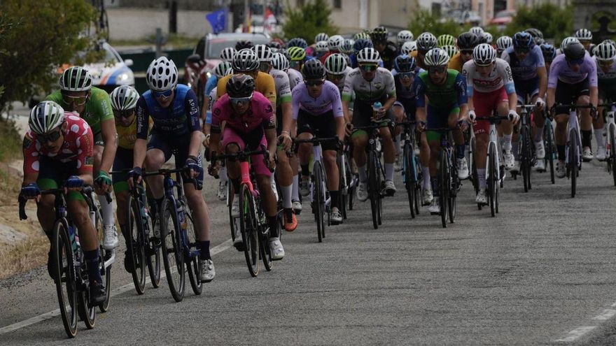 Imagen de una de las salidas de la última edición de la Vuelta Ciclista Zamora.