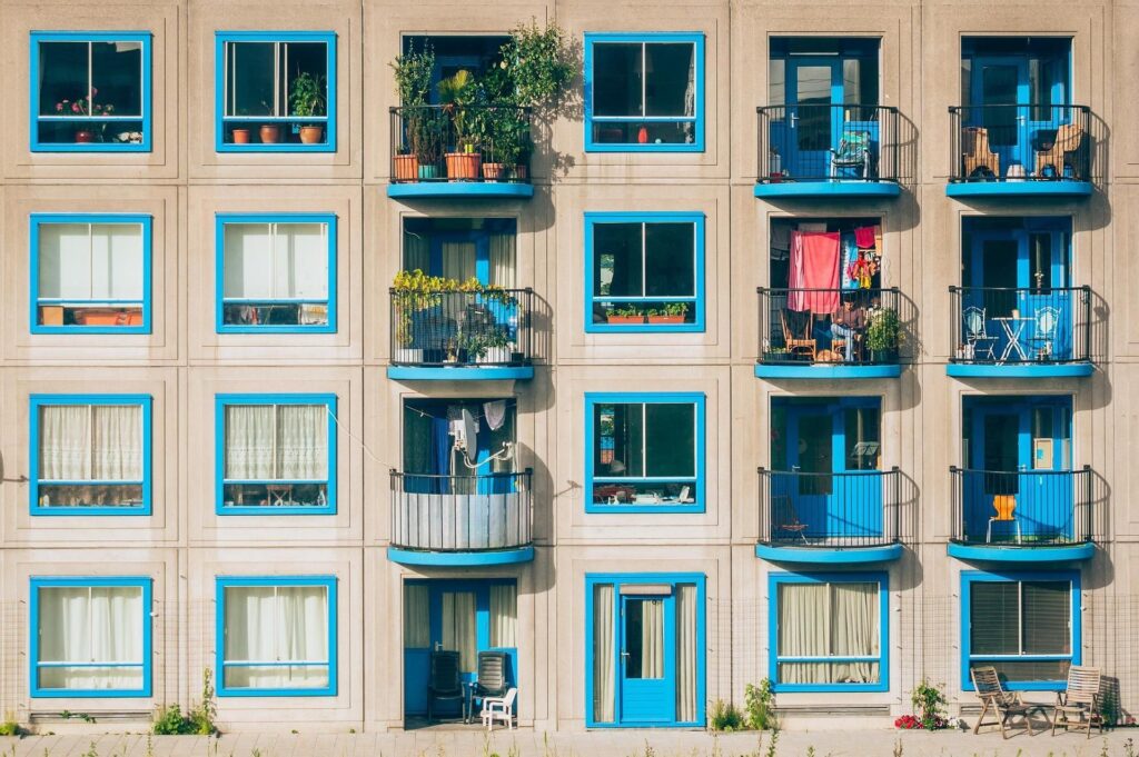 Las ventanas impiden a menudo el aislamiento térmico de los edificios.