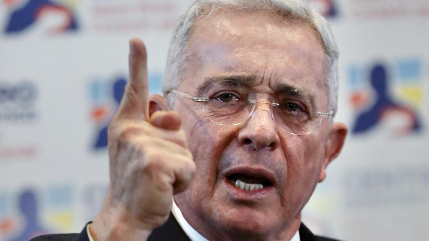 El expresidente Álvaro Uribe recibe una histórica condena