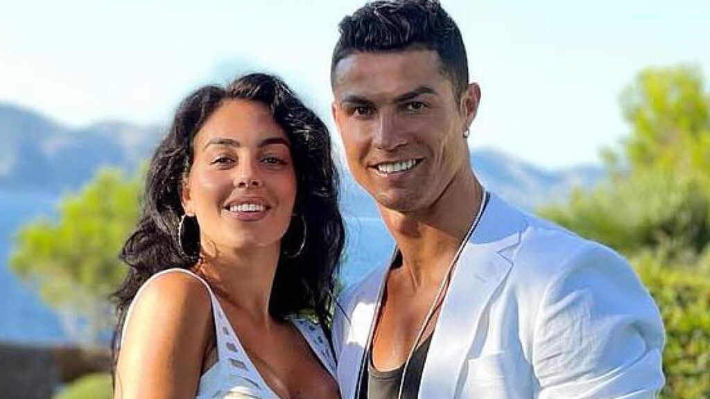 Cristiano Ronaldo y Georgina Rodríguez en una imagen de sus redes sociales.