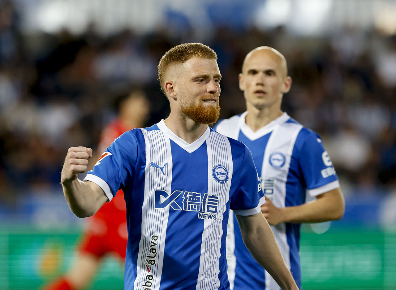 Carlos Vicente célèbre une action pendant Deportivo Alavés - CA Osasuna - Photo: Laliga