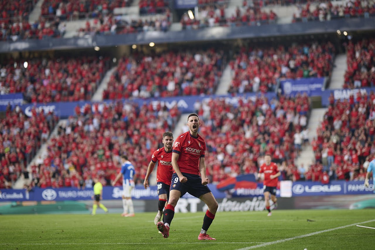 Budimir célèbre un but avant son passe-temps parmi CA Osasuna - RCD Espanyol de Barcelone - Photo: Laliga