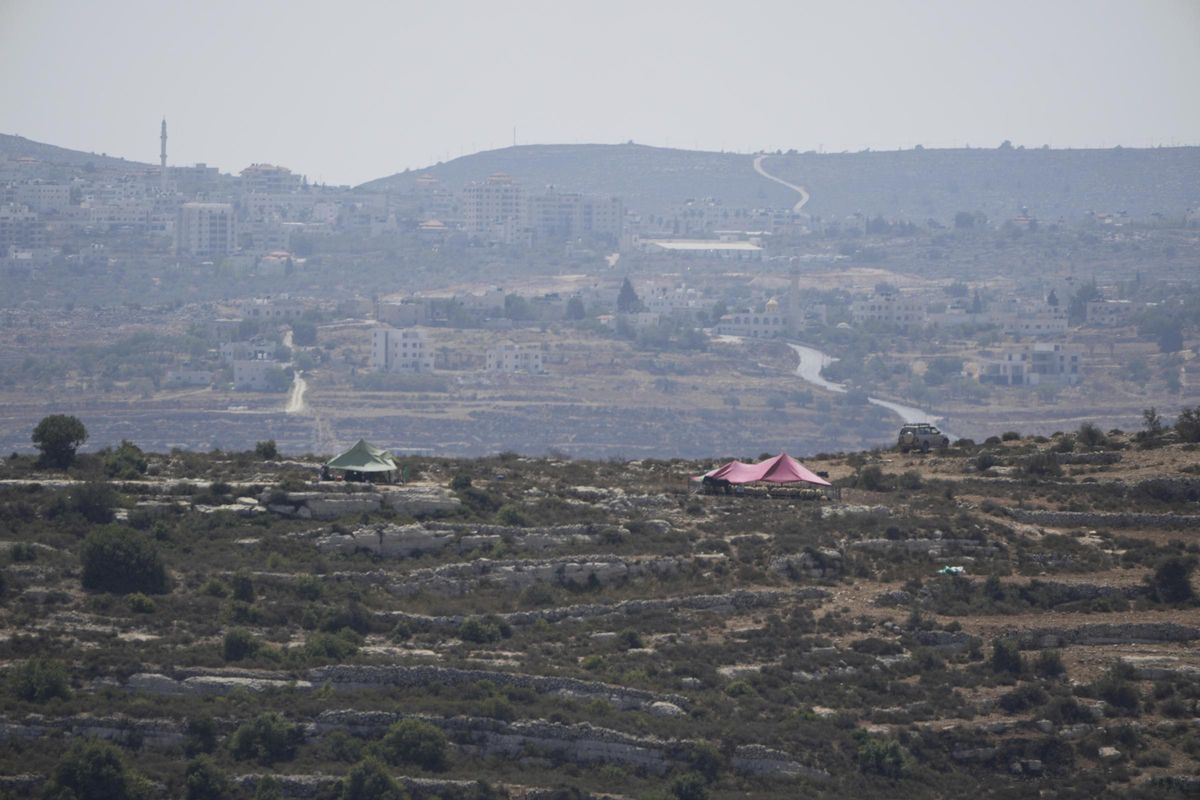 Nouvelle colonie des colons israéliens à la périphérie de la ville ouest d'Atara.