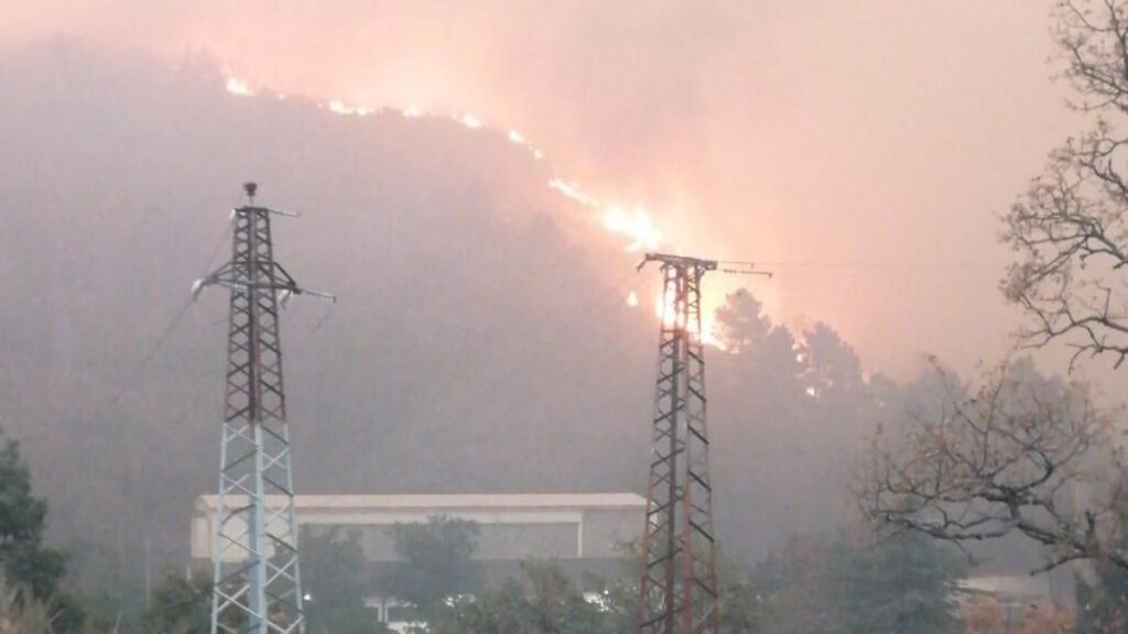 Las llamas del incendio de Porto amenazan la hidroeléctrica Moncabril