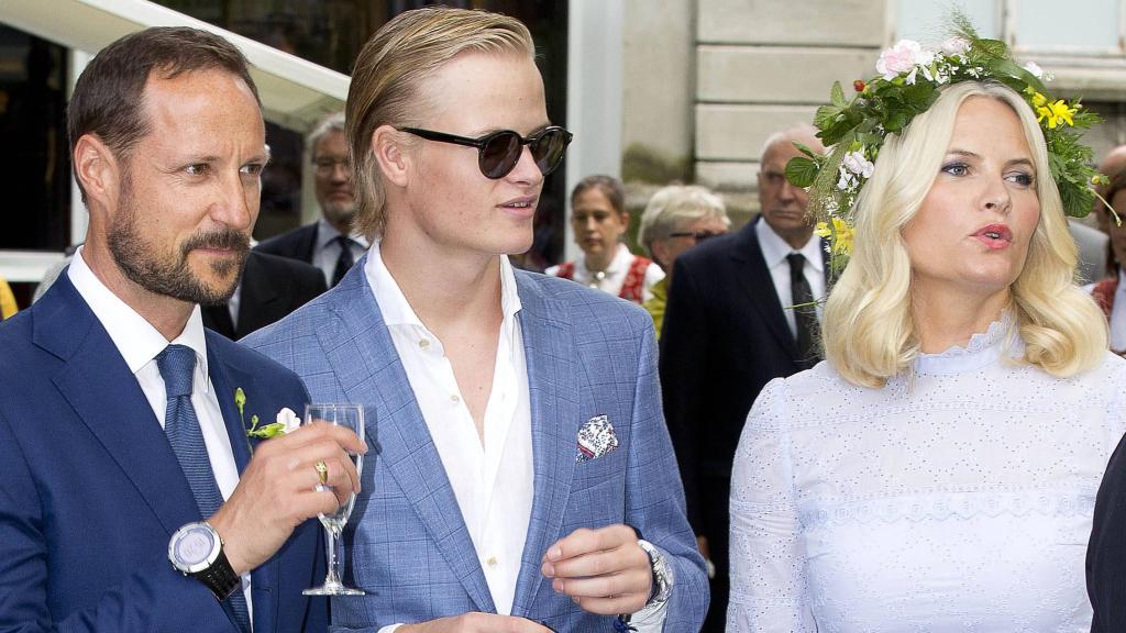 Haakon de Norvège, Avec Marius Borg et Mette-Marit.