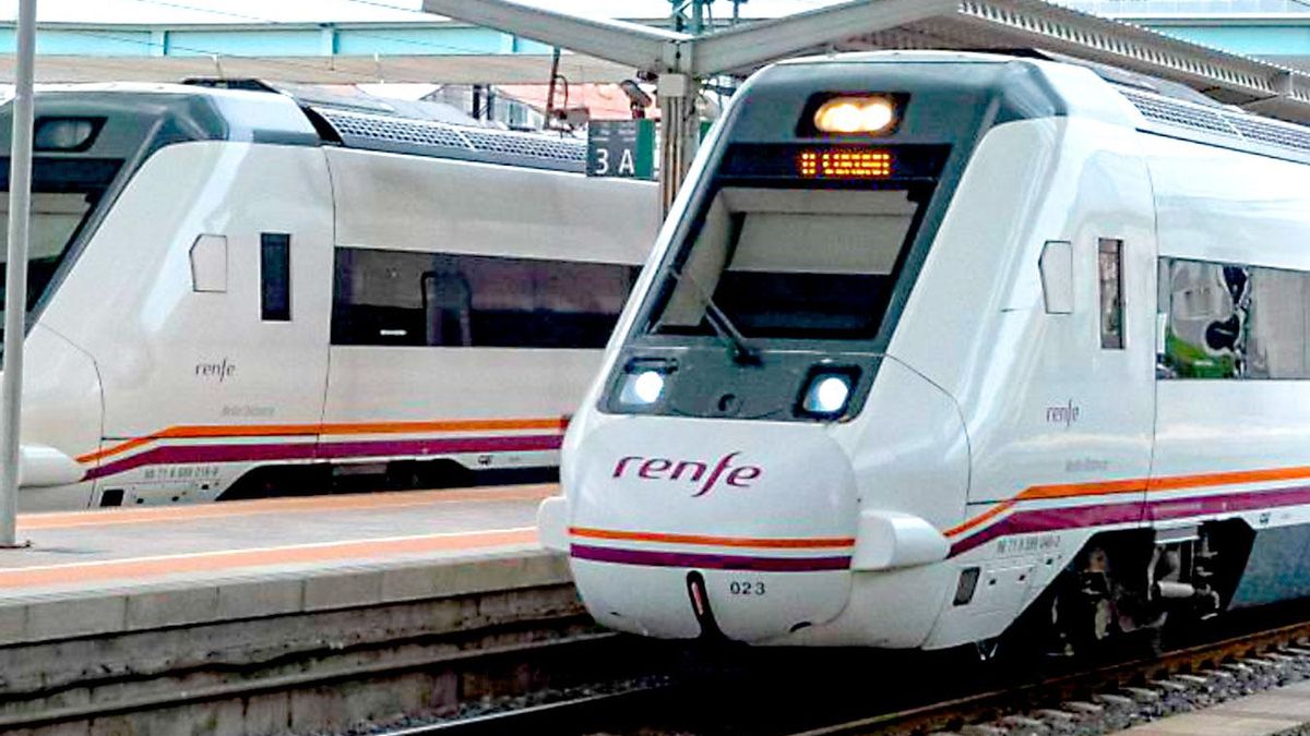 Trenes de media distancia en una imagen de archivo.