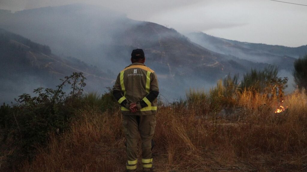 Última hora de los incendios: avance "descontrolado" del de Zamora y nuevo fuego en Lugo