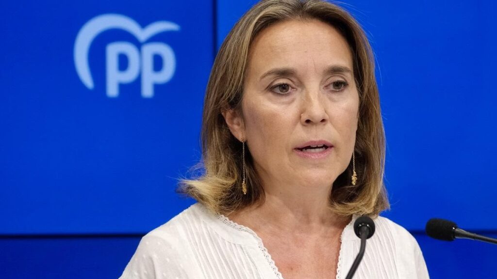 La vicesecretaria de Regeneración Institucional del PP, Cuca Gamarra, durante la rueda de prensa de este sábado desde Logroño.