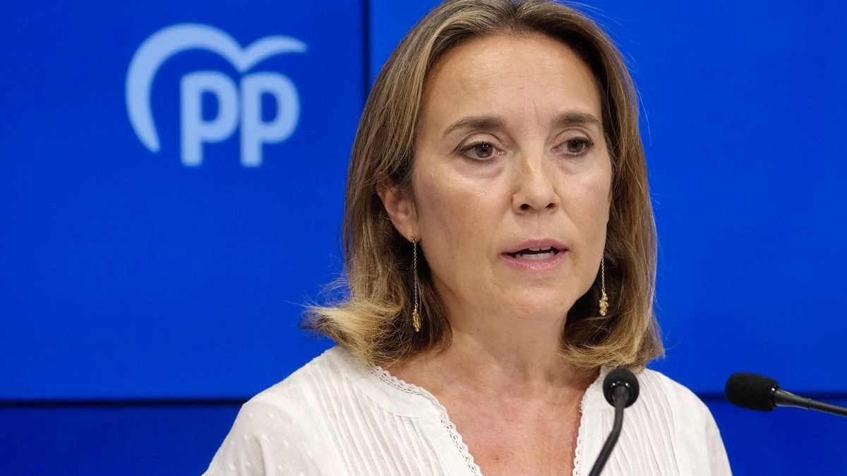 La vicesecretaria de Regeneración Institucional del PP, Cuca Gamarra, durante la rueda de prensa de este sábado desde Logroño.