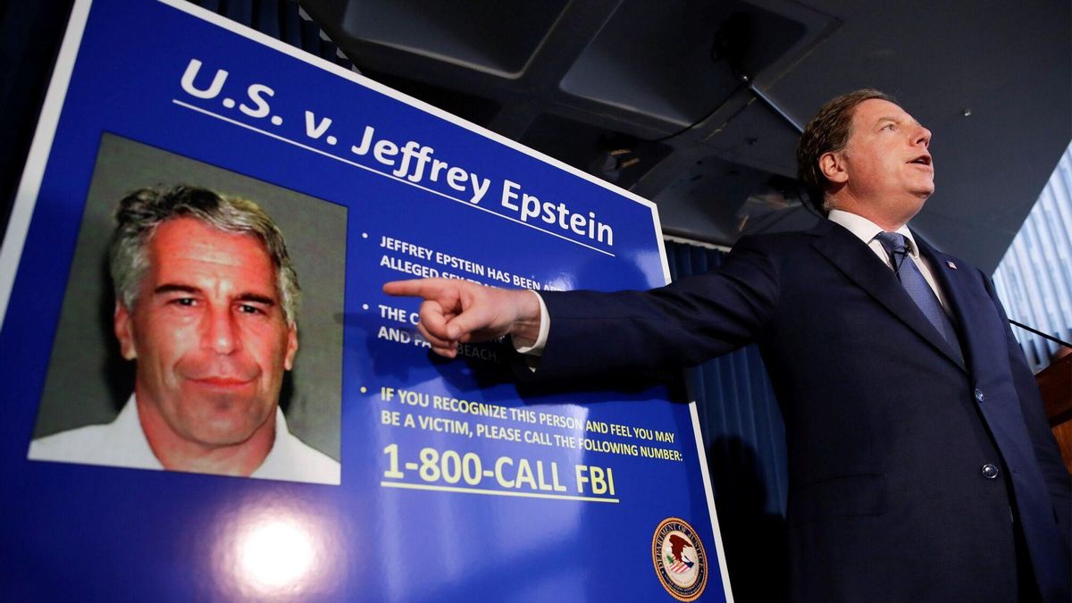 Un congresista de EEUU dice tener el apoyo del Congreso para revelar archivos del caso Epstein.
