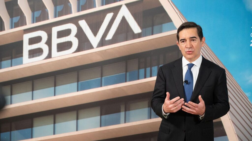 El presidente de BBVA, Carlos Torres Vila, durante la junta general de accionistas de BBVA, en el Palacio Euskalduna, a 21 de marzo de 2025, en Bilbao, Vizcaya, País Vasco (España).