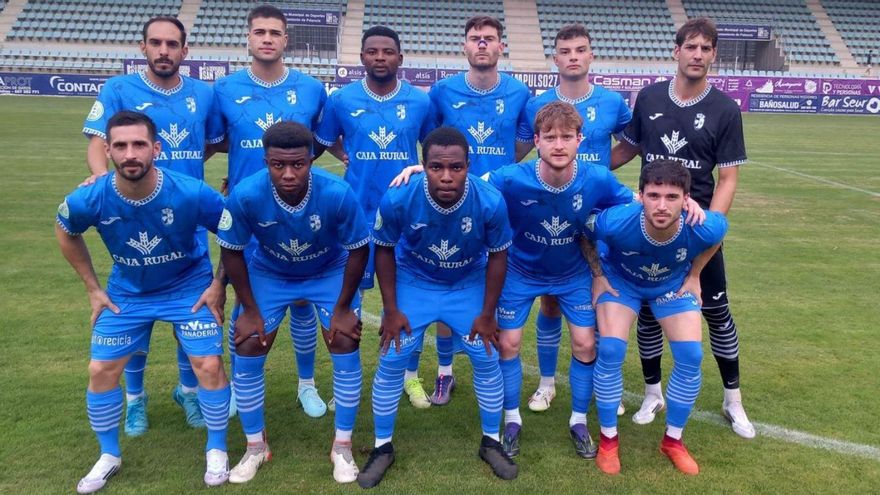 Once inicial del CD Villaralbo, ayer en la Nueva Balastera.