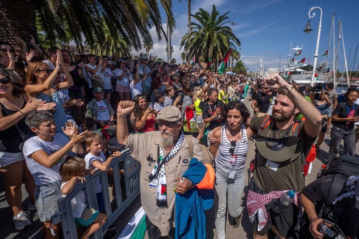 Le Global Sumud Flotilla navigue à Barcelone dans la plus grande mission internationale de solidarité avec Gaza.