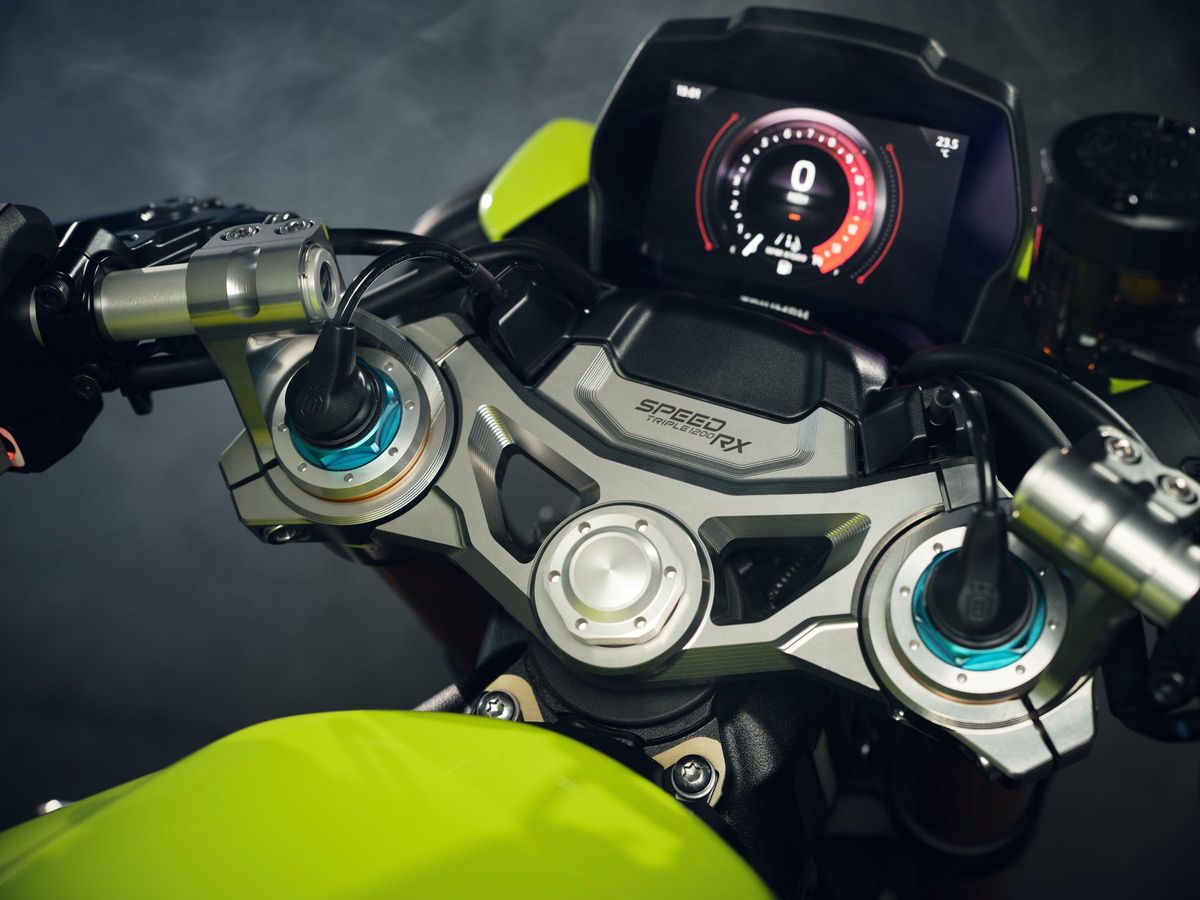 Triumph Speed ​​Triple 1200 Rx, pure exclusivité au format radical