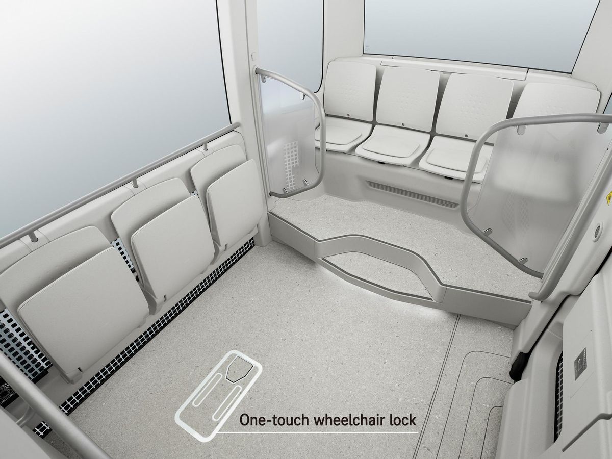 L'intérieur du bus électrique semi-autonome