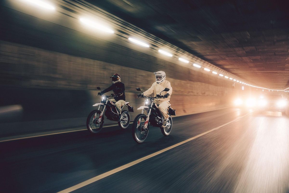 78% Utilité l'Épaule dans les situations de confiture, bien que 19% ne le fassent pas Parce Qu'ils Sont ilgégaux