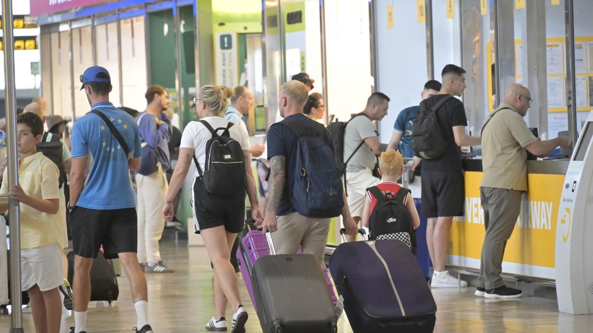 Pasajeros en el aeropuerto, en una imagen de archivo.