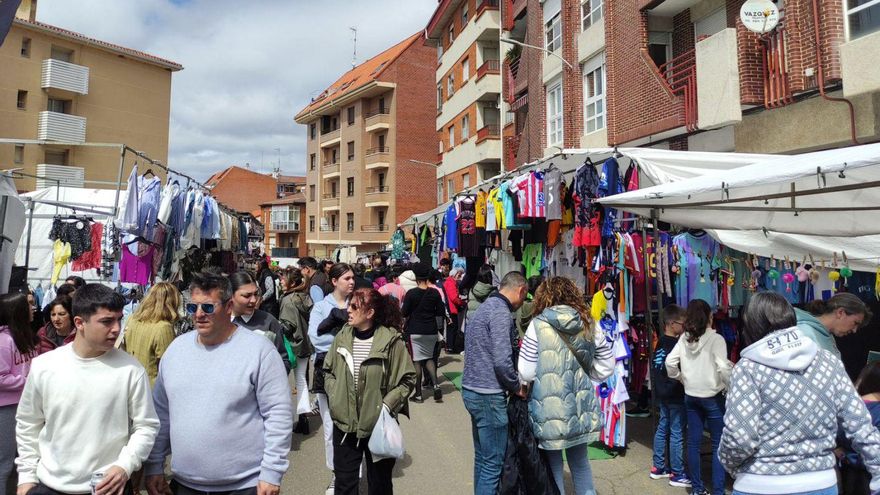 Un jueves de mercadillo en Benavente.
