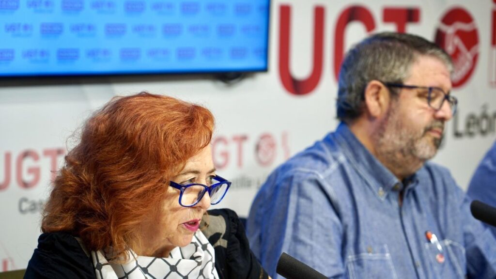El secretario general de UJP-UGT Castilla y León, Felipe de Diego, y la secretaria general de la Federación de Pensionistas y Jubilados de CC OO, Marí­a Soledad García.