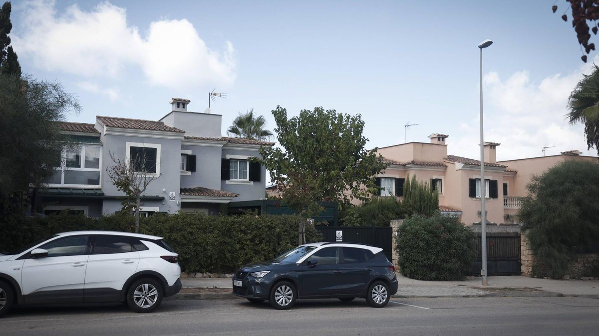 Dos de las viviendas de alquiler vacacional ilegal que explota el anfitrión Paco Garrido en Puigderrós, en Palma.