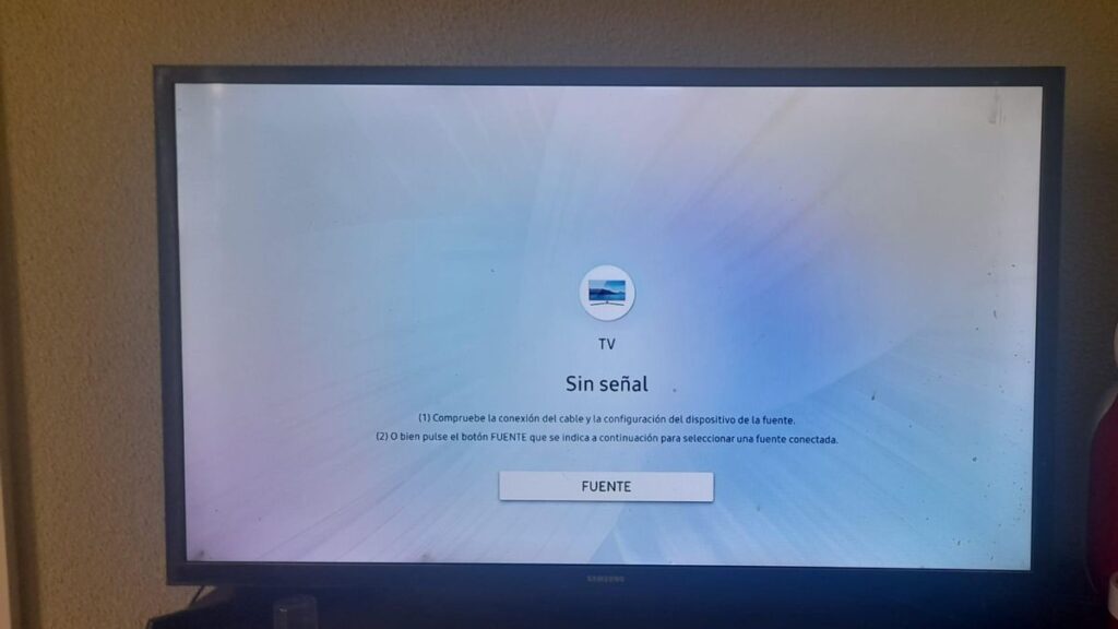 Mensaje que ven en televisión los vecinos de Olmo de la Guareña
