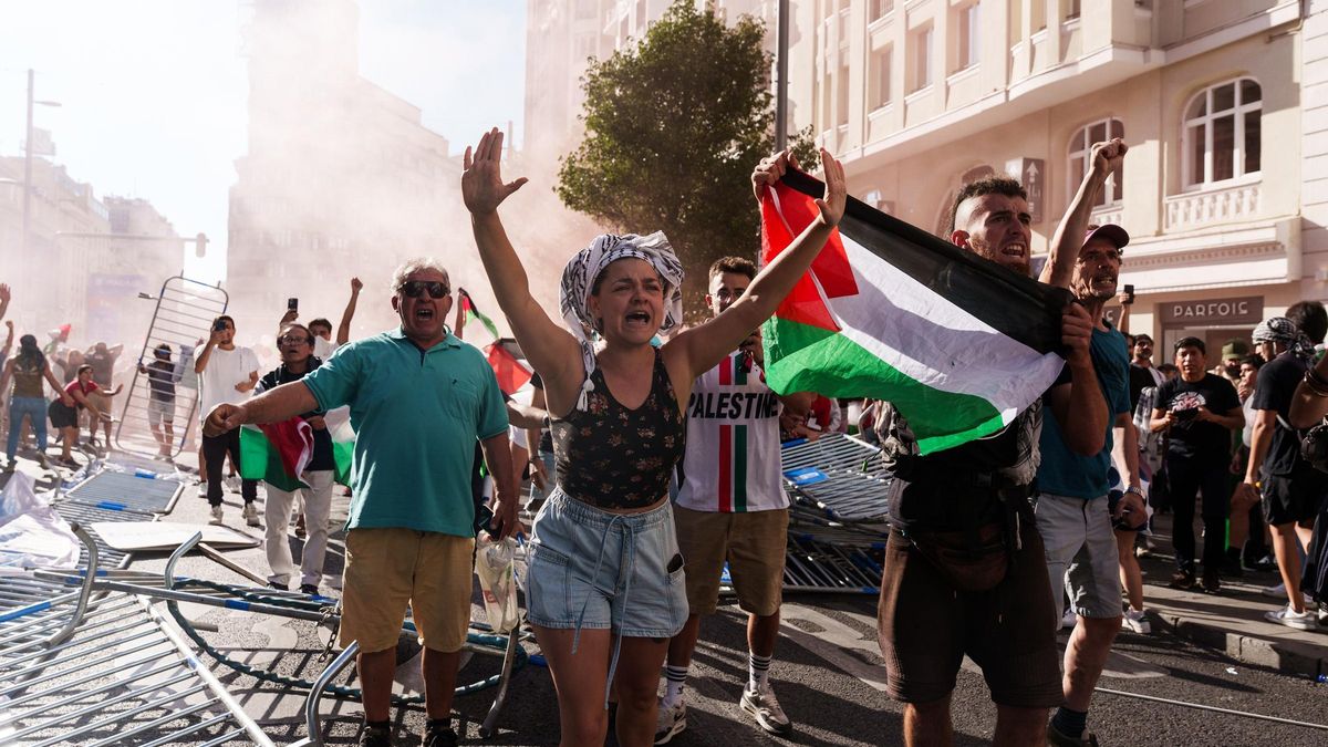 Las protestas contra Israel frenan la Vuelta a España.