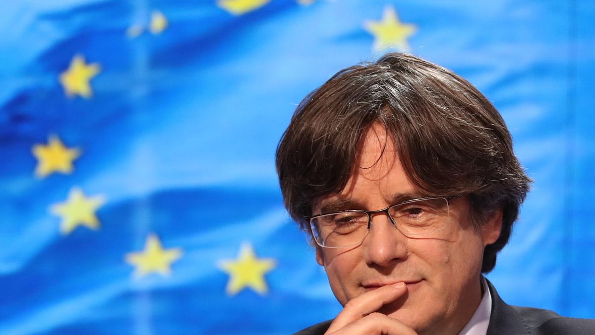 El expresidente de la Generalitat de Catalunya Carles Puigdemont durante la sesión plenaria en el Parlamento Europeo en la que la Eurocámara suspendió su inmunidad.