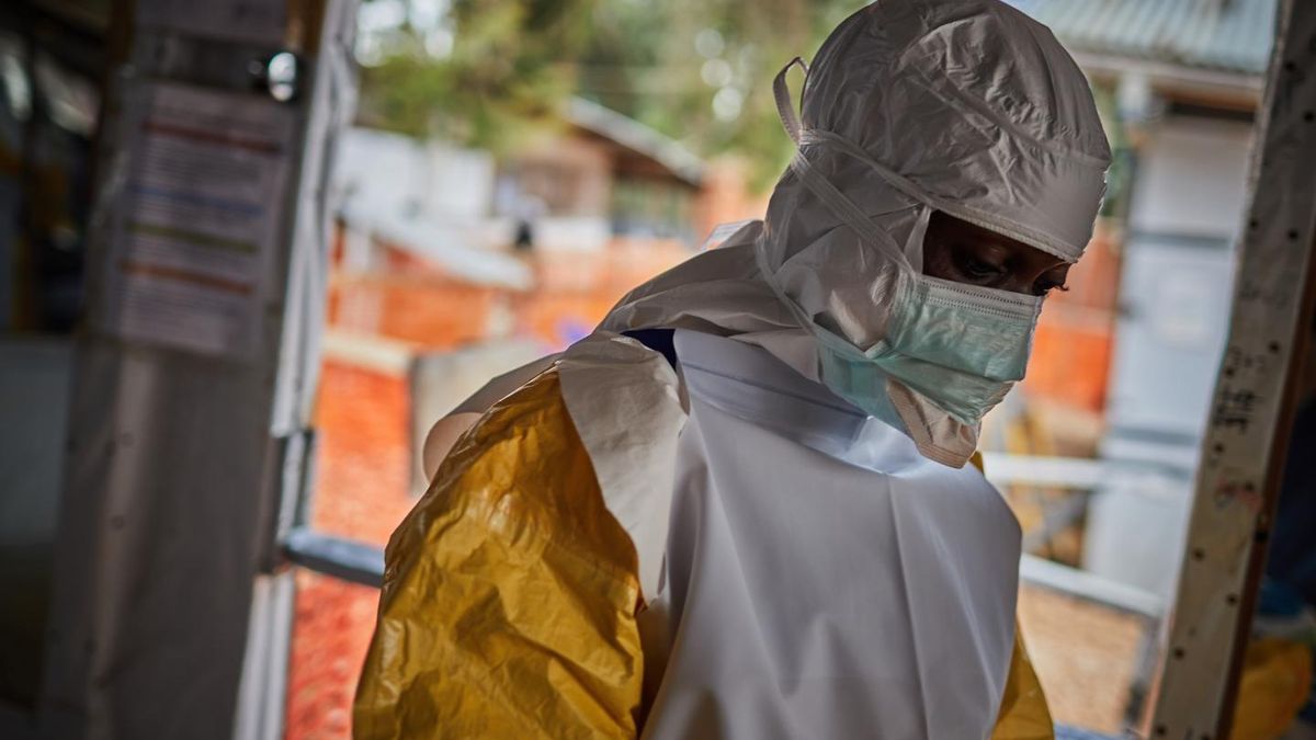 La OMS confirma un brote de ébola en RDC tras registrar 15 muertes y 28 casos.