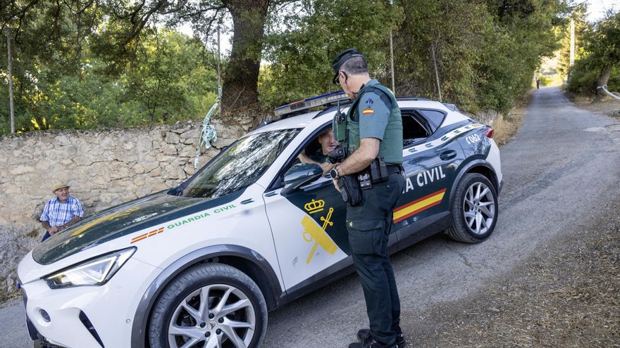 Mata a un hombre y se atrinchera con la mujer del fallecido en Huétor Santillán (Granada)