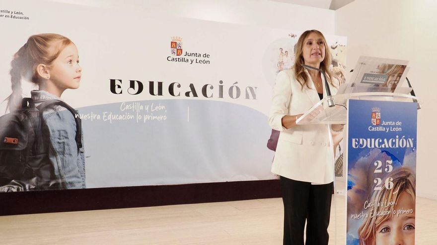 La consejera de Educación, Rocío Lucas, durante la presentación del curso escolar 2025-2026.