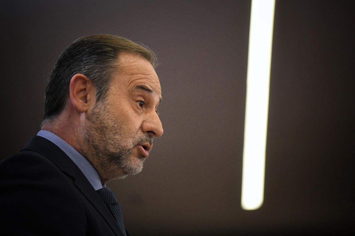 Archives - L'ancien ministre José Luis Ábalos lors d'une conférence de presse au Congrès des députés.