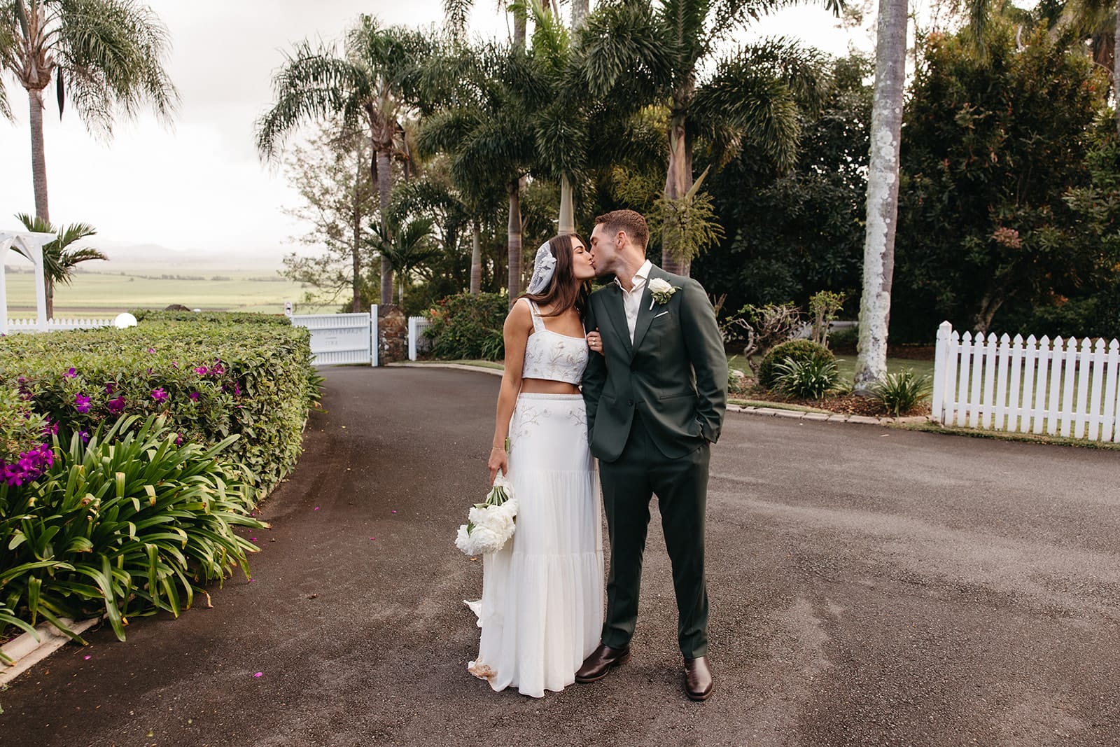 Mariage élégant dans l'arrière-pays à Fins