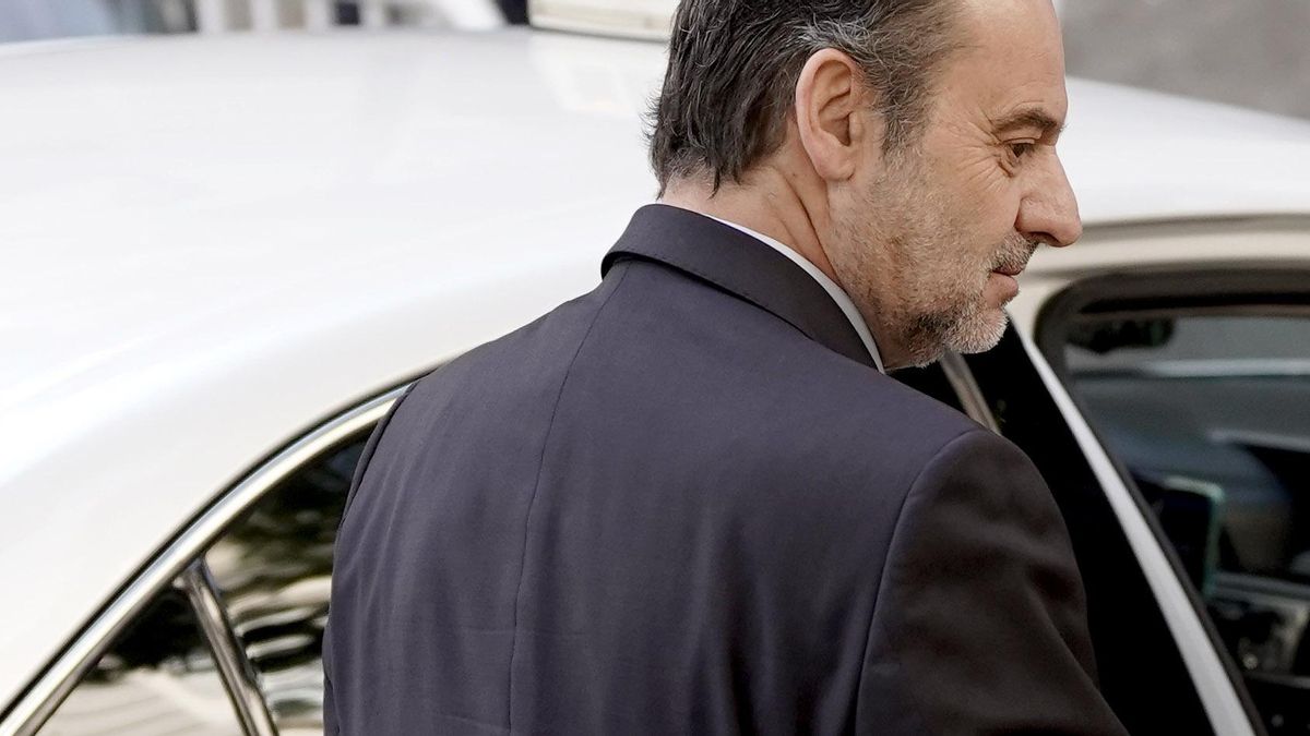 José Luis Ábalos sale del Tribunal Supremo.