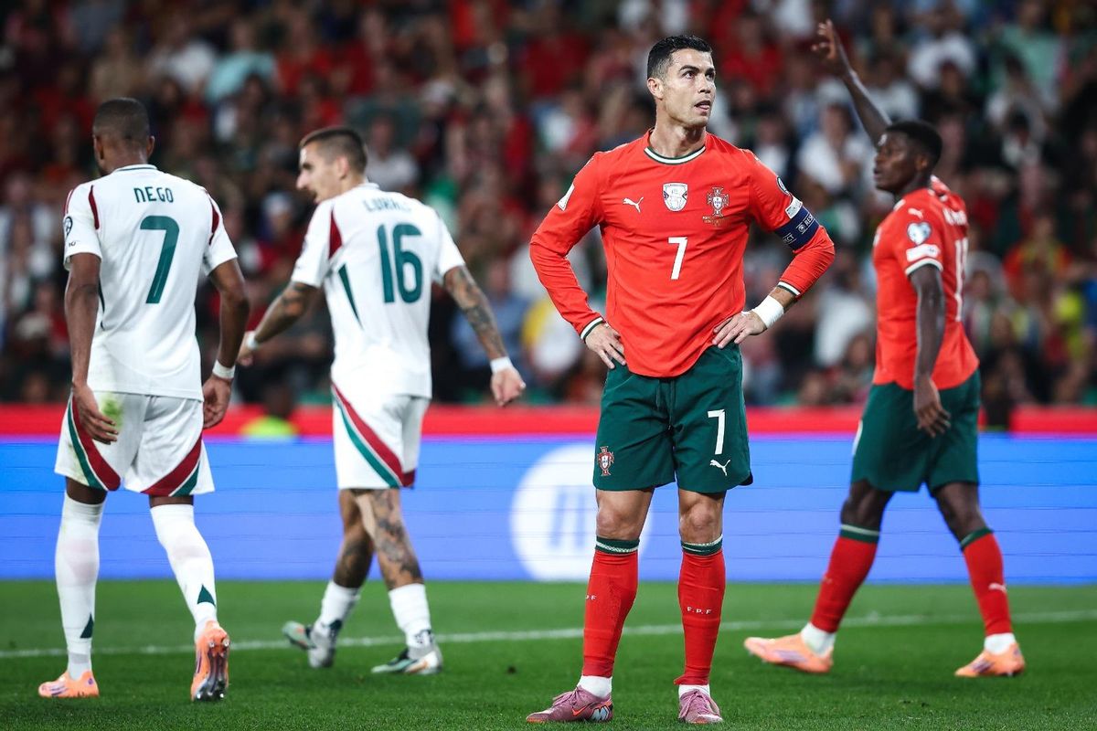 Cristiano Ronaldo, grand buteur contre la Hongrie, déplore après le nul final au José Alvalade de Lisbonne.