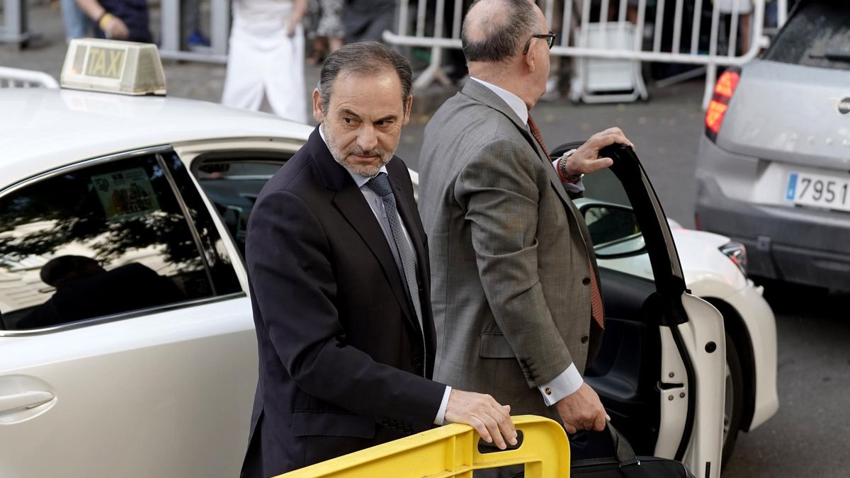 José Luis Ábalos y el que era su abogado, José Aníbal Álvarez, llegan al Supremo.