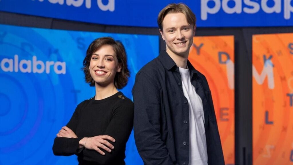 Manu y Rosa, concursantes de 'Pasapalabra'.
