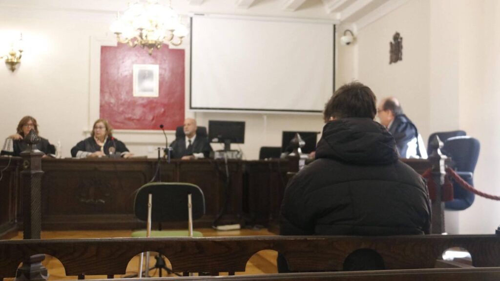 El acusado durante el juicio celebrado en la Audiencia.