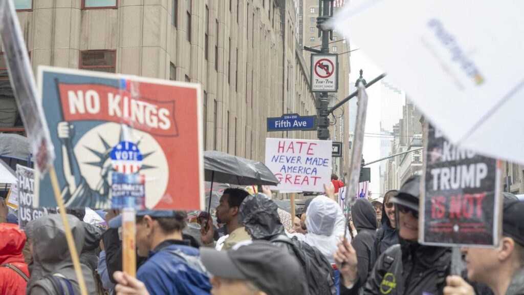 Manifestación contra la deriva autoritaria de Trump en Nueva York, el pasado 14 de junio.