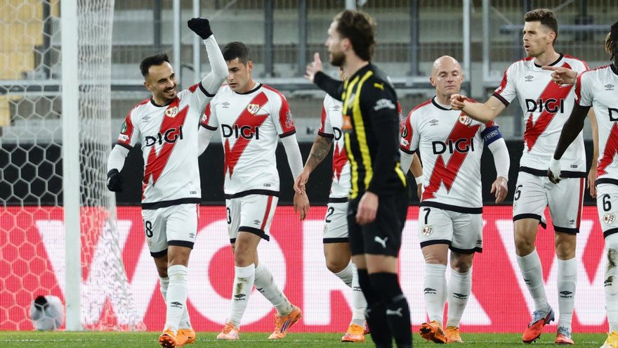 2-2. Ratiu rescata un punto en el tiempo añadido en el frío sueco